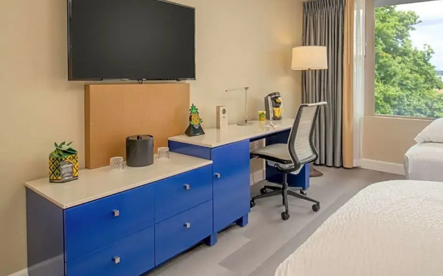 Standard room with water view