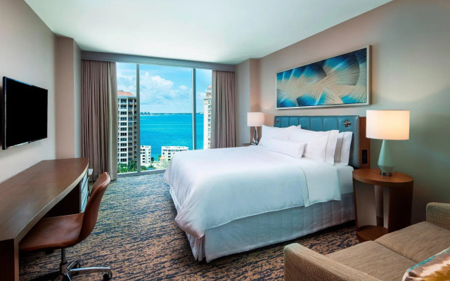 Deluxe Double room with balcony and with partial view