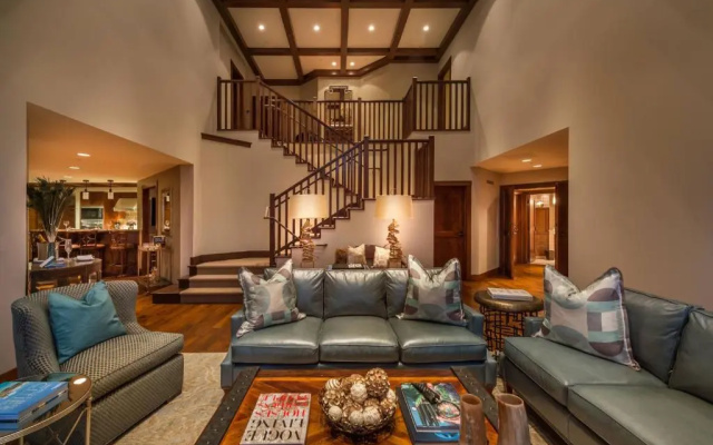 1 Bedroom Suite with mountain view