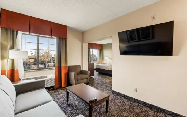 Deluxe Suite