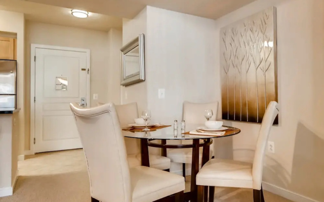 2 Bedrooms Luxury Apartment