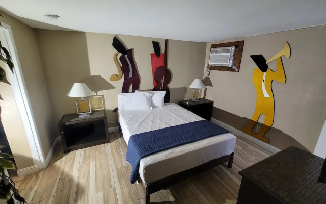 Deluxe Suite