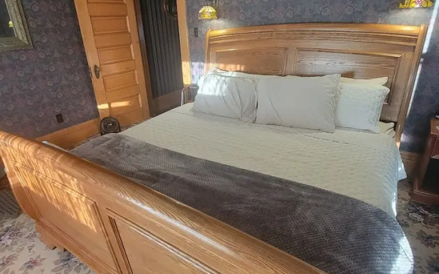 1 Bedroom Suite