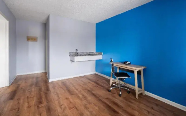 Quadruple Suite