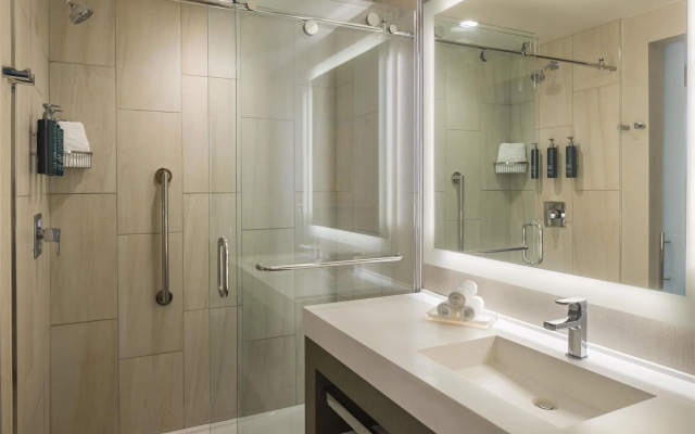 Standard Double room with city view