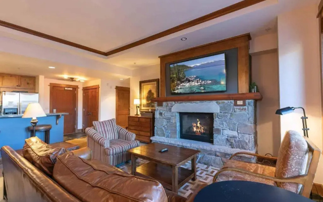 3 Bedrooms Apartment
