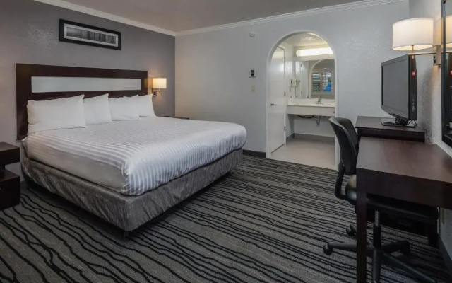 Standard Bedroom
