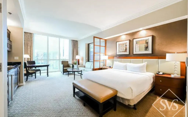 Deluxe Penthouse Suite