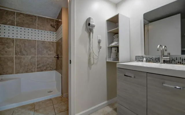 2 Bedrooms Suite
