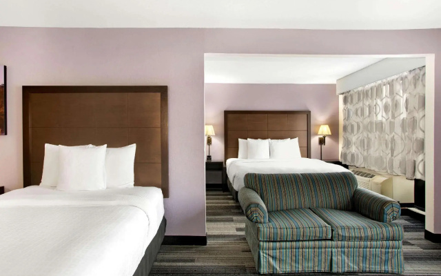 Deluxe Double Family room
