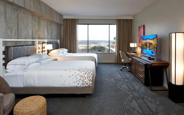 2 Bedrooms Quadruple Suite with balcony