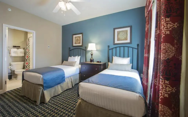 2 Bedrooms Villa