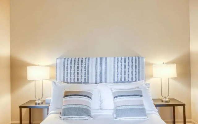 2 Bedrooms Apartment