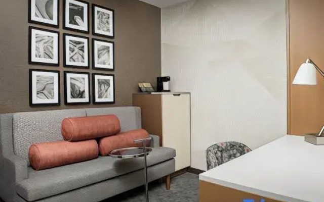 Suite with city view