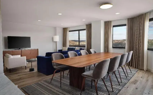 2 Bedrooms Suite