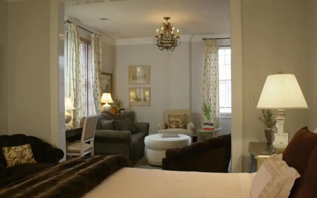 Deluxe Suite