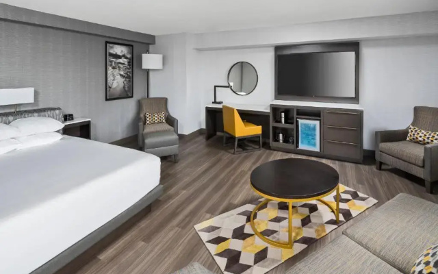 Double room Main Street View