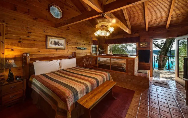 Standard Double room with lake view