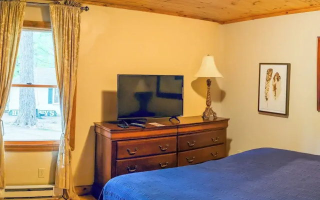 2 Bedrooms Standard Family room
