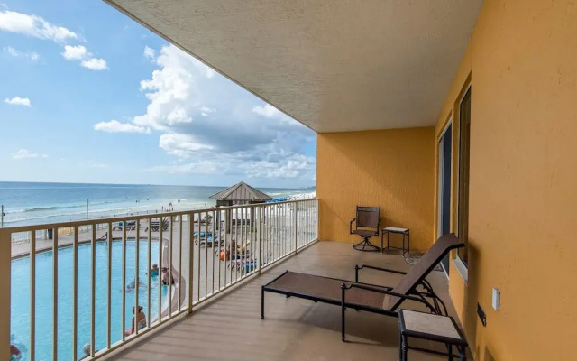 Standard room with balcony and with ocean view