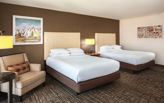 Premium Quadruple room with pool view