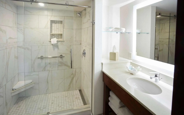 Standard Double room with partial view