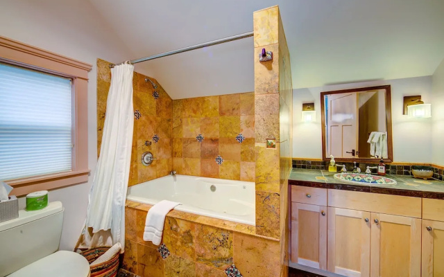 Luxury Suite with balcony and with garden view