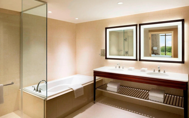 1 Bedroom Double Club Suite