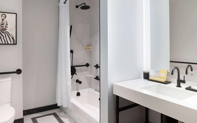 1 Bedroom Deluxe Suite
