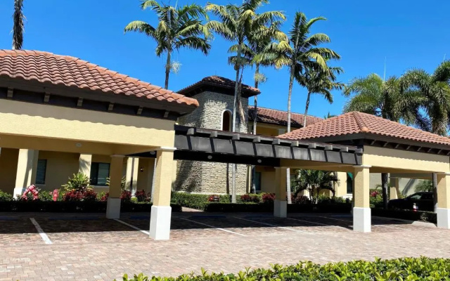 2 Bedrooms Cottage with pool view