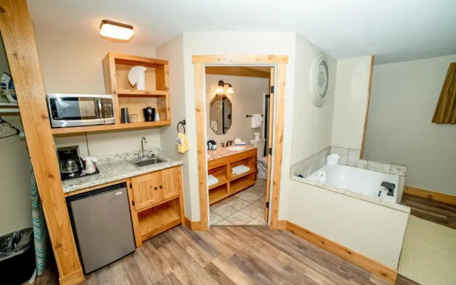 Luxury Suite
