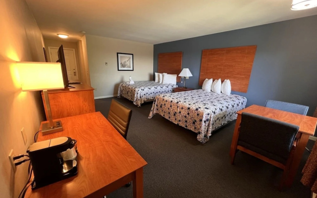 Deluxe Quadruple room with balcony and with bay view