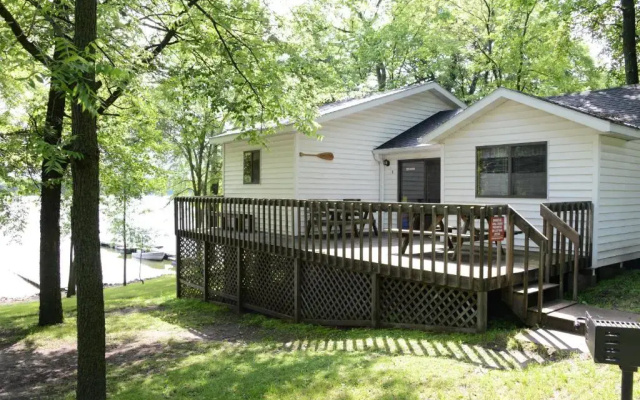 3 Bedrooms Cottage