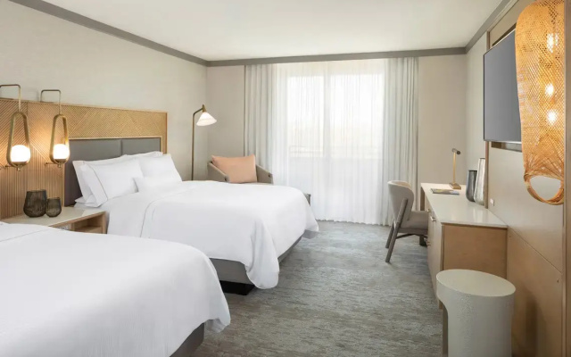 Quadruple Suite with golf view