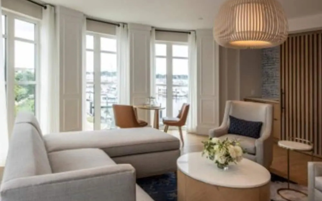 2 Bedrooms Penthouse Suite