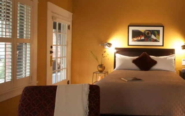 No.104 The Cassatt Double room