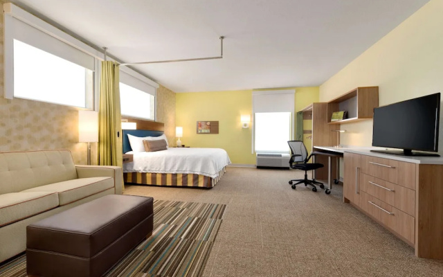 Mobility/Hearing Accessible Double Studio