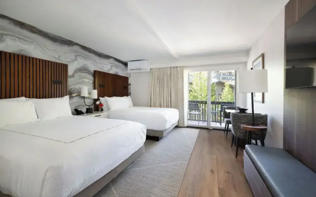 Standard Quadruple room with balcony and with mountain view