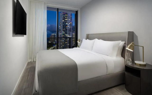 2 Bedrooms Suite with bay view