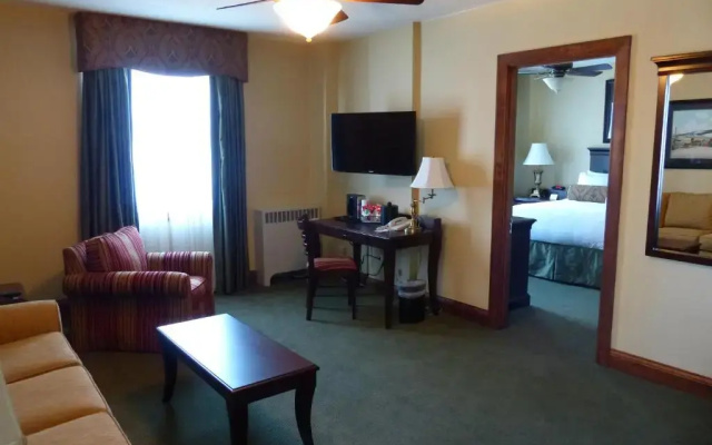 Deluxe Suite
