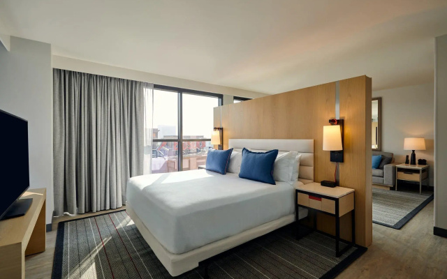 1 Bedroom Double Suite with balcony
