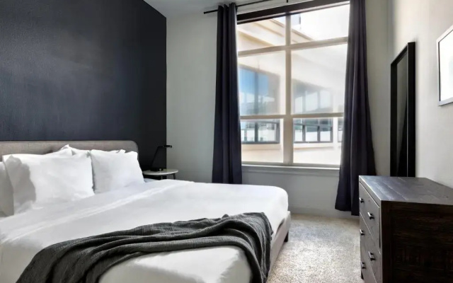 2 Bedrooms Apartment