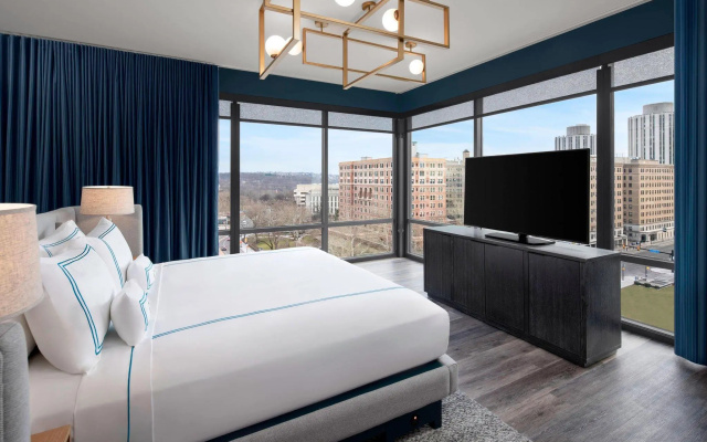 Standard Double room with view