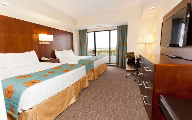 Club Quadruple Suite with lake view