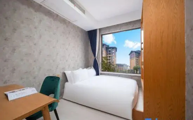 2 Bedrooms Suite