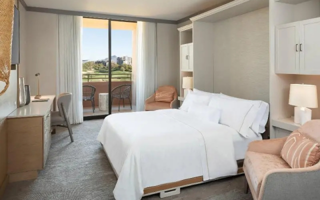 Suite with balcony and with golf view