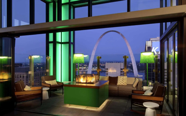 Quadruple Family Suite