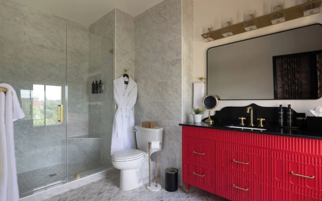 Grand room