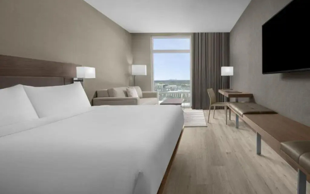 Standard room with city view