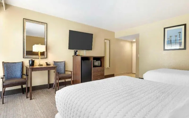 Standard Quadruple room with balcony